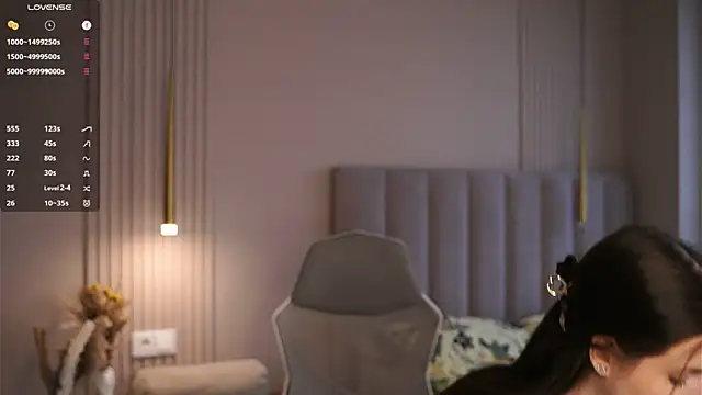 Snapshot of LonnaSkar chatting on 11/22/25, 08:24 LonnaSkar online show from 11/22/25, 08:24