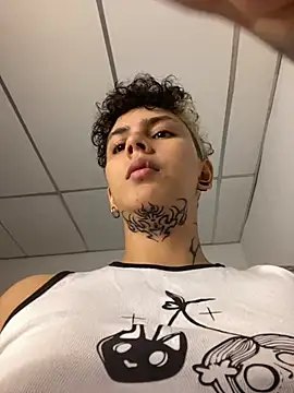 Abby Evanns1 online show from 11/05/25, 01:38