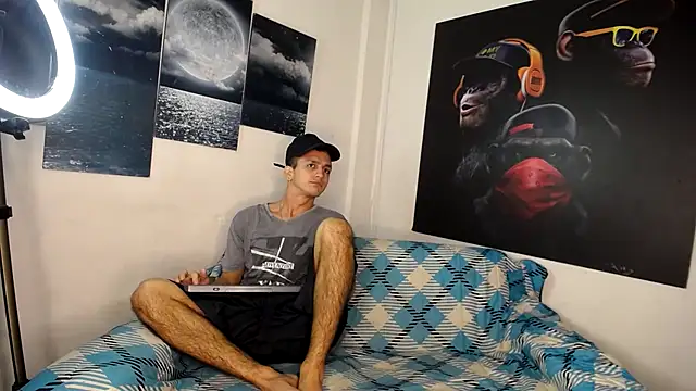 Snapshot of jfkpussy chatting on 12/14/25, 04:56 jfkpussy online show from 12/14/25, 04:56