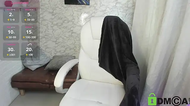 Snapshot of Sasha_Davila chatting on 10/27/25, 01:04 Sasha Davila online show from 10/27/25, 01:04