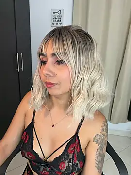 Emilyvalk  online show from 06/22/26, 10:18