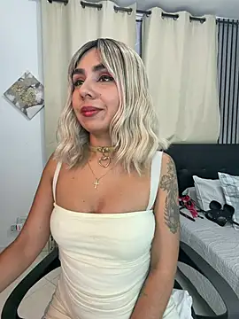 Emilyvalk  online show from 07/24/26, 09:51