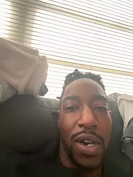 Snapshot of brandon3rdleg21 chatting on 10/20/25, 07:03 brandon3rdleg21 online show from 10/20/25, 07:03