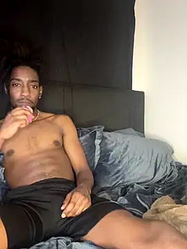 Snapshot of brandon3rdleg21 chatting on 12/16/25, 03:33 brandon3rdleg21 online show from 12/16/25, 03:33