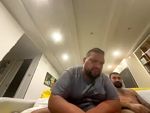 Snapshot of morfeoeros14 chatting on 10/23/25, 05:23 morfeoeros14 online show from 10/23/25, 05:23