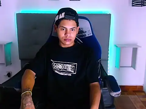 Yordi Alpha online show from 12/15/25, 06:39