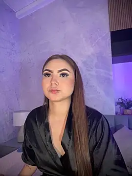 Snapshot of Beella1_ chatting on 11/03/25, 11:44 Beella1 online show from 11/03/25, 11:44