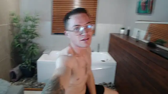 Lil James online show from 12/13/25, 08:14