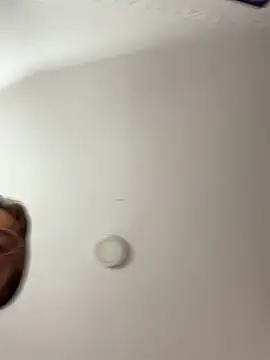 Snapshot of Rossy_andreina chatting on 10/22/25, 10:37 Rossy andreina online show from 10/22/25, 10:37