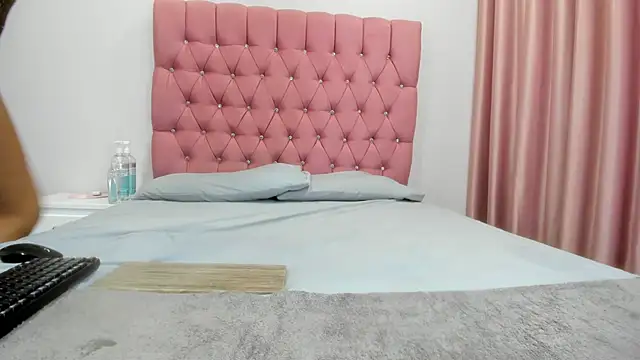 Miss Bubu online show from 10/30/25, 10:10