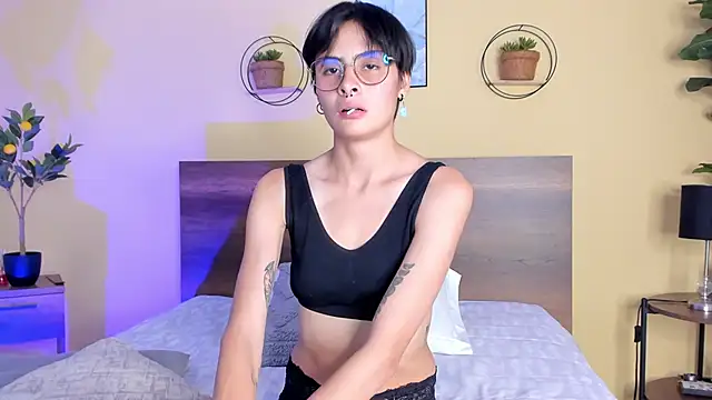 MartinnaGrecco online show from 11/23/25, 09:25