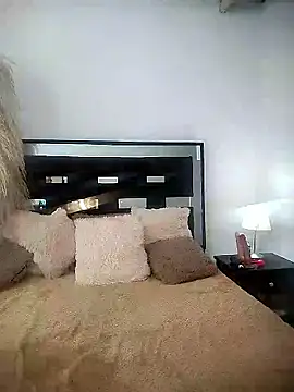 AmberBlazzee online show from 10/21/25, 01:34