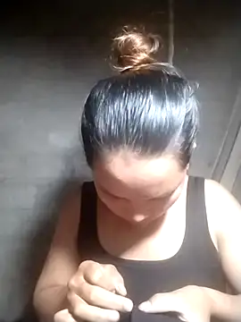 Snapshot of rickkis2k chatting on 10/21/25, 02:29 rickkis2k online show from 10/21/25, 02:29