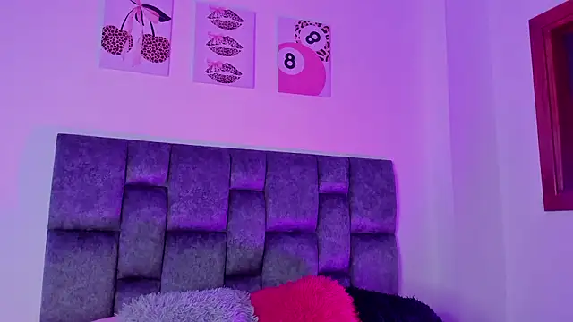 kittymonroe1 online show from 02/04/26, 06:03