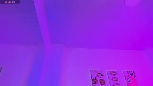 kittymonroe1 online show from 04/28/26, 05:51