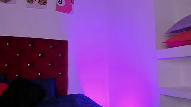 kittymonroe1 online show from 07/08/26, 06:01