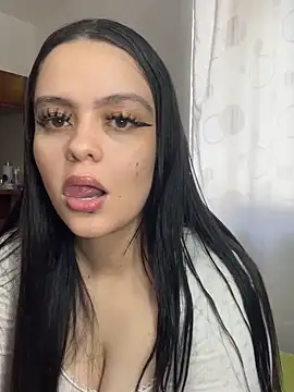 Snapshot of Selena_Roa chatting on 04/02/26, 04:37 Selena Roa online show from 04/02/26, 04:37