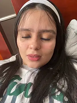 Snapshot of Selena_Roa chatting on 04/16/26, 04:19 Selena Roa online show from 04/16/26, 04:19