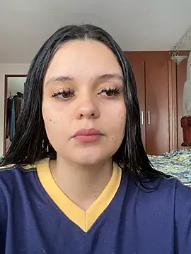 Snapshot of Selena_Roa chatting on 05/07/26, 02:33 Selena Roa online show from 05/07/26, 02:33
