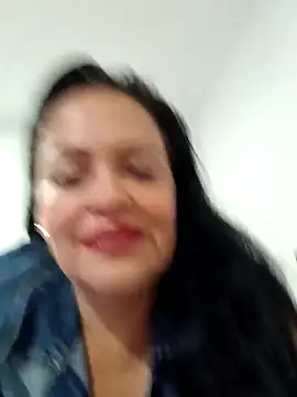 Snapshot of viviana-sexi chatting on 11/12/25, 12:22 viviana-sexi online show from 11/12/25, 12:22