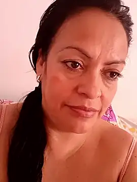 Snapshot of viviana-sexi chatting on 01/14/26, 06:57 viviana-sexi online show from 01/14/26, 06:57