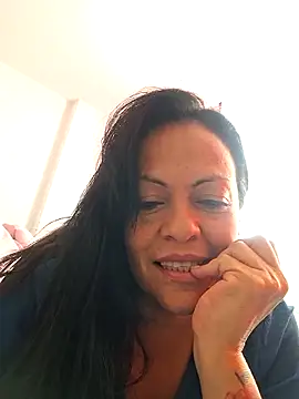 Snapshot of viviana-sexi chatting on 03/11/26, 03:29 viviana-sexi online show from 03/11/26, 03:29