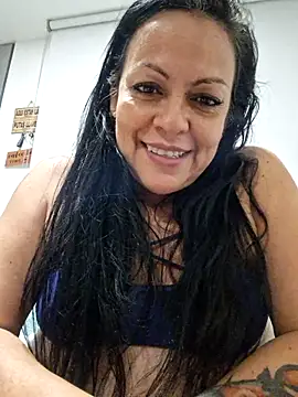 Snapshot of viviana-sexi chatting on 04/13/26, 05:35 viviana-sexi online show from 04/13/26, 05:35