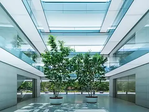 Snapshot of DoraMAYA chatting on 10/23/25, 03:17 DoraMAYA online show from 10/23/25, 03:17