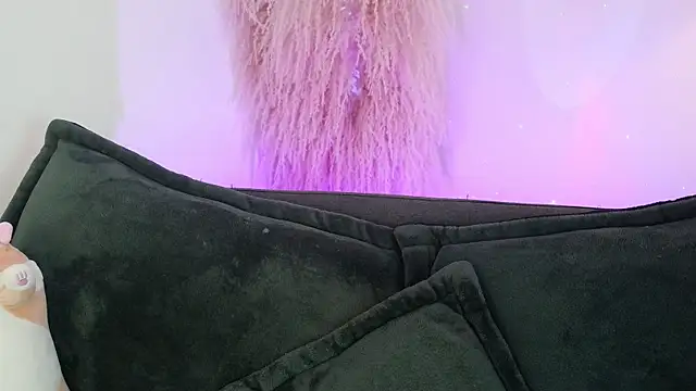 mia roux1 online show from 05/17/26, 12:08