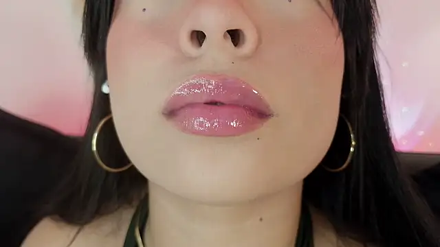 mia roux1 online show from 06/24/26, 11:15