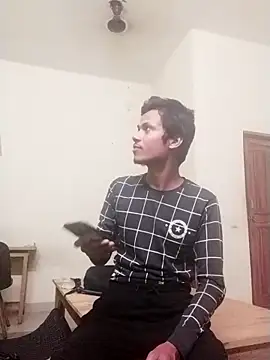 Snapshot of Virgin18year_old chatting on 10/28/25, 05:26 Virgin18year old online show from 10/28/25, 05:26