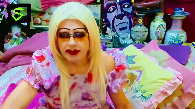 Snapshot of horni4luv chatting on 11/30/25, 11:42 horni4luv online show from 11/30/25, 11:42