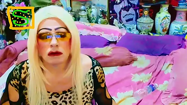 Snapshot of horni4luv chatting on 12/02/25, 12:05 horni4luv online show from 12/02/25, 12:05