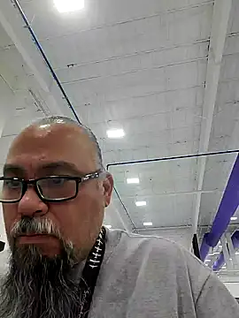 Snapshot of tsmack1972 chatting on 10/21/25, 05:41 tsmack1972 online show from 10/21/25, 05:41