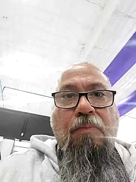 Snapshot of tsmack1972 chatting on 12/04/25, 05:39 tsmack1972 online show from 12/04/25, 05:39