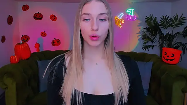 sassy cutie online show from 11/12/25, 06:25