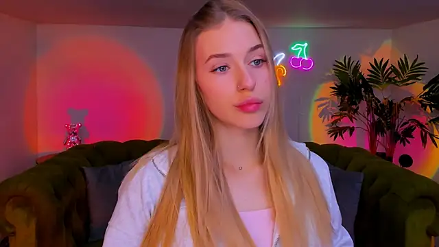 sassy cutie online show from 11/19/25, 06:02