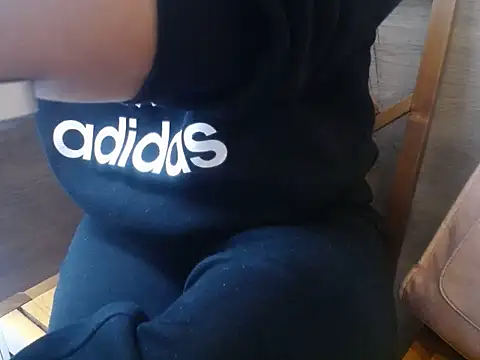 T mon online show from 11/03/25, 08:37