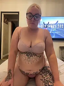 Snapshot of Jenna-LeeXX chatting on 11/09/25, 06:06 Jenna-LeeXX online show from 11/09/25, 06:06