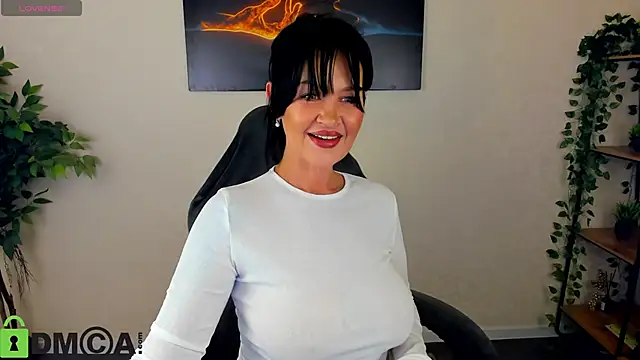 Sara Devills online show from 04/18/26, 08:40
