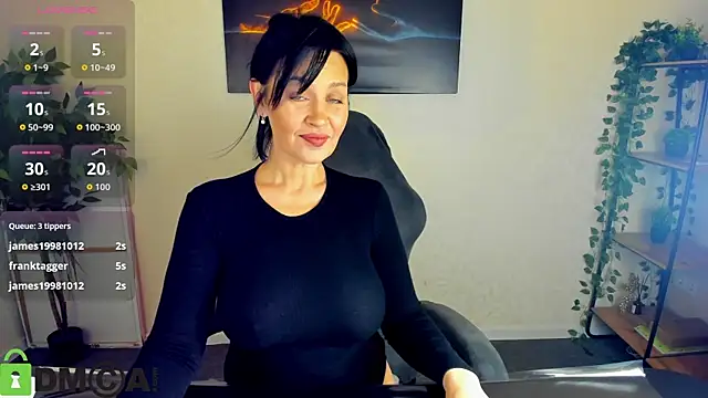 Sara Devills online show from 04/26/26, 09:29