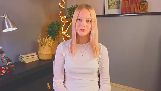 Snapshot of YungLyssy chatting on 11/12/25, 03:29 YungLyssy online show from 11/12/25, 03:29