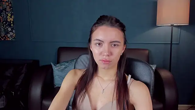 Snapshot of CharloteCharlson chatting on 11/17/25, 03:12 CharloteCharlson online show from 11/17/25, 03:12