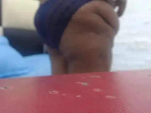 Snapshot of MatureMilfxxx chatting on 10/31/25, 04:24 MatureMilfxxx online show from 10/31/25, 04:24