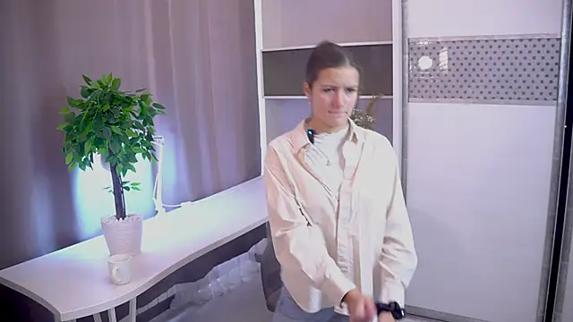 Snapshot of KeshaRachi chatting on 10/25/25, 03:14 KeshaRachi online show from 10/25/25, 03:14