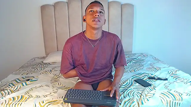 Snapshot of jaydenjhonson chatting on 12/05/25, 08:05 jaydenjhonson online show from 12/05/25, 08:05