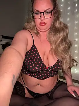 Snapshot of Scottish_Milf_Bella_xo chatting on 03/13/26, 12:50 Scottish Milf Bella xo online show from 03/13/26, 12:50