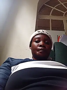 blackbeautyxx92 online show from 11/11/25, 10:04