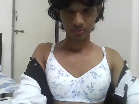 Snapshot of rishuuu_baby chatting on 10/24/25, 05:42 rishuuu baby online show from 10/24/25, 05:42