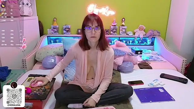  HeraLuna  online show from 05/19/26, 07:09